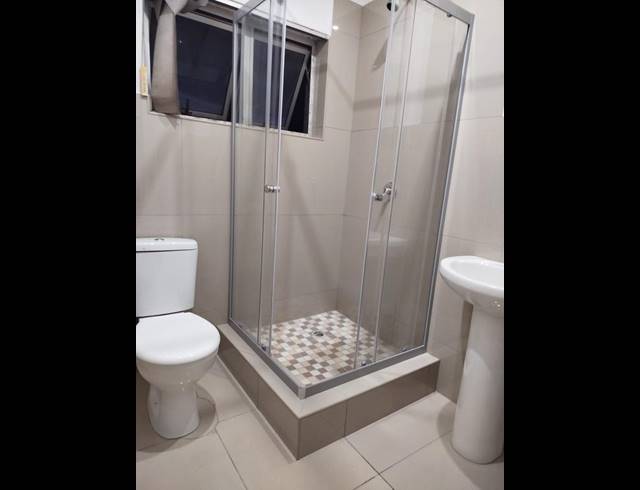 2 BEDROOM PROPERTY TO RENT IN OVERPORT